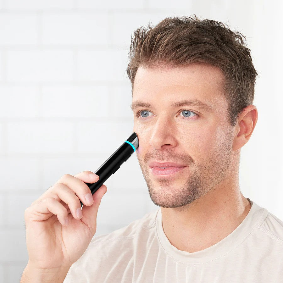 Black Wolf Revitalizing Depuffing Under Eye Wand